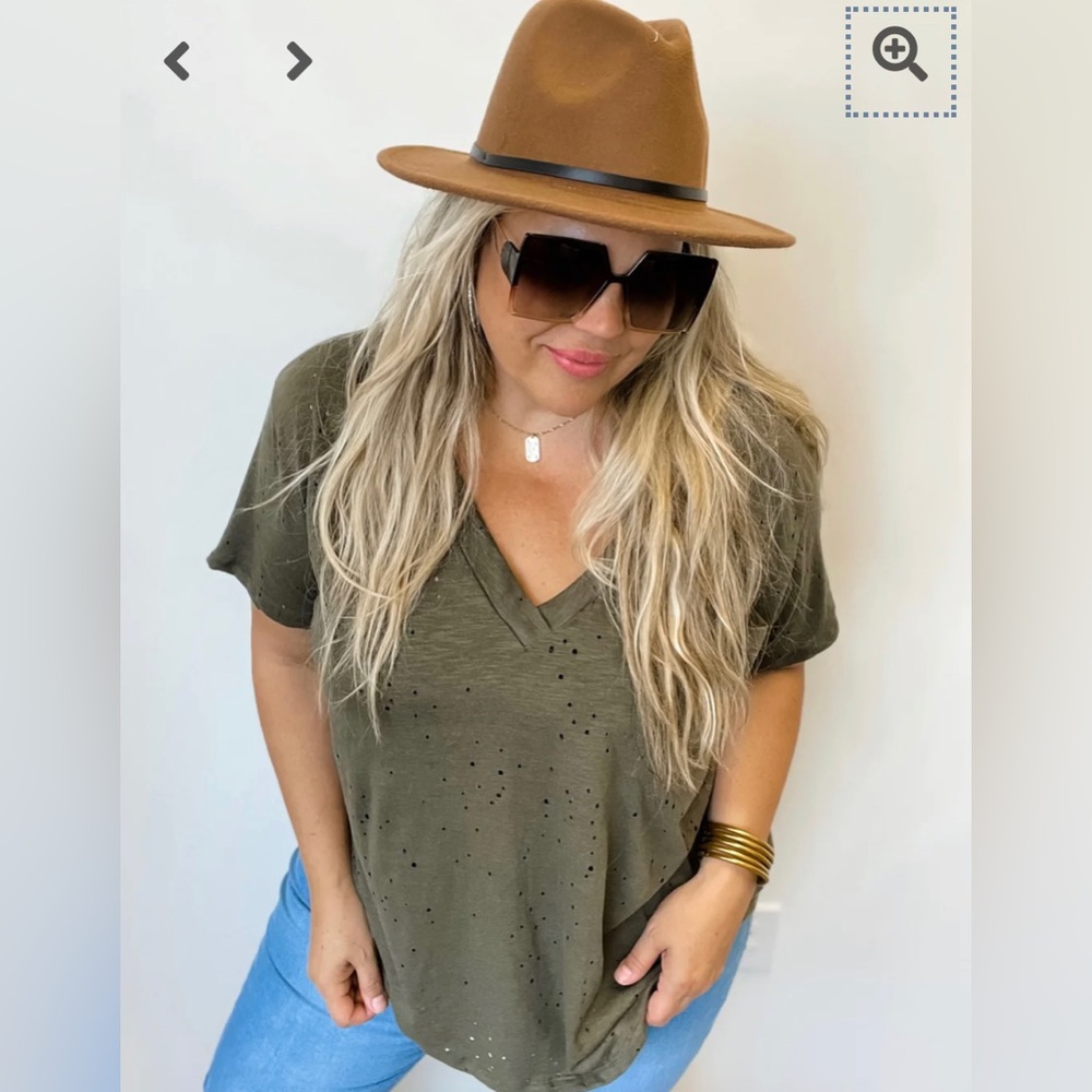 Destressed boyfriend tee